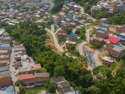 Más de 1.500 familias en Girón se benefician con nueva vía pavimentada