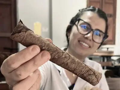 Mujeres mantienen vivo el arte de enrollar tabaco en Barichara