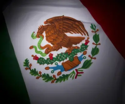 México detiene en Argentina a exmarino por liderar red de contrabando de combustible