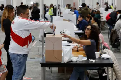 Perú celebra elecciones históricas con 35 candidatos presidenciales y voto obligatorio