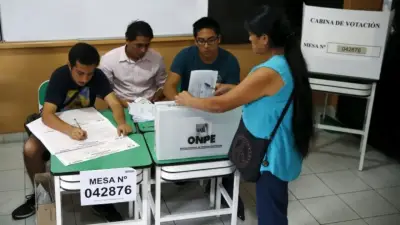 Perú enfrenta elecciones generales tras una década de crisis política sin solución clara