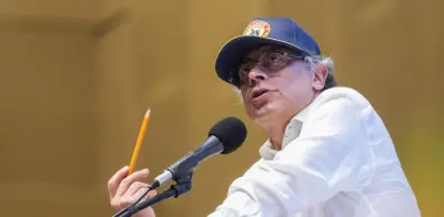 Petro anuncia arancel cero para productos necesarios de Ecuador pese a guerra comercial