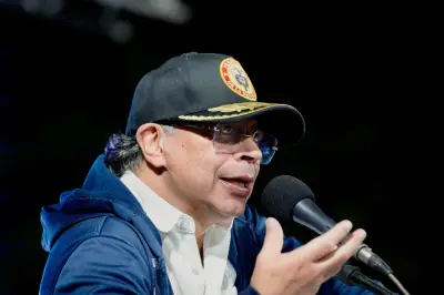 Petro defiende su viaje a Manta y niega vínculos con alias 'Fito'