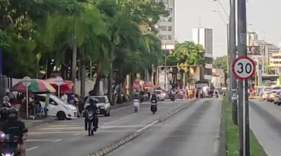 Plantón de estudiantes de Univalle afecta movilidad en el sur de Cali