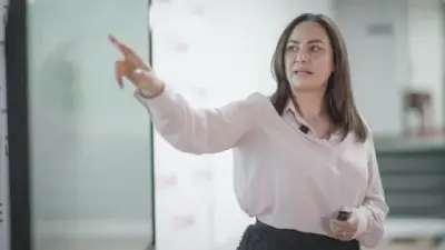 Pobreza multidimensional en Colombia cae a 9,9% en 2025, según informe del DANE