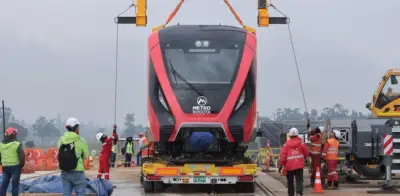 Protesta de obreros del Metro paraliza TransMilenio en Bogotá por falta de pagos
