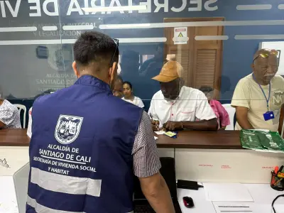 Proyecto de ley busca reducir jornada laboral de empleados públicos en Colombia