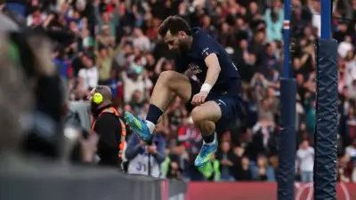 PSG golea al Nantes con doblete de Kvaratskhelia y se afianza en el liderato de la Ligue 1