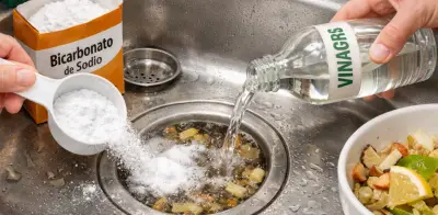 Receta casera con vinagre y bicarbonato para destapar lavaplatos atascados