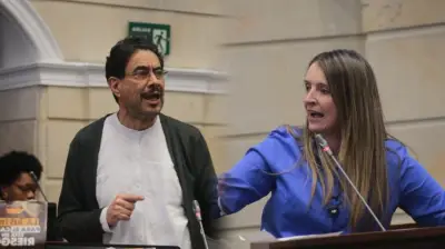 Senadora Lozano exige inclusión de más candidatos en debates presidenciales tras tenso cruce entre Cepeda y Valencia