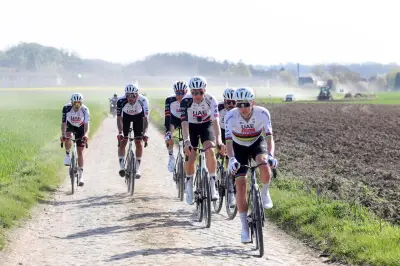 Tadej Pogacar busca hazaña histórica en la París-Roubaix para completar los cinco Monumentos