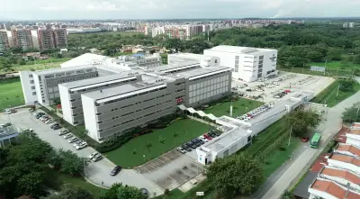 Universidad Libre Cali busca empresas para mantenimiento de fachadas