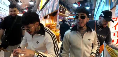 Westcol estalla contra vendedor en China tras quemarse con comida callejera: 'Casi le meto un puño'