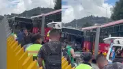 Accidente entre buses de TransMilenio en Suba: choque trasero en estación 21 Ángeles