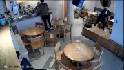 Asalto armado en café de Chapinero Alto: video viral muestra robo a comensales en Bogotá