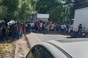 Bloqueo en La Cordialidad por protesta contra cobros de energía en Santa Catalina