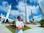 Bumangués de 18 años lidera innovación juvenil en la industria aeroespacial mundial