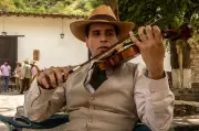 Canal TRO estrena 'El Silencio', bioserie sobre el músico Luis A. Calvo