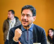 Cepeda mantendría estrategia de evitar debates en campaña electoral 2026 según revelación periodística