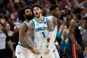 Charlotte Hornets vence dramáticamente a Miami Heat en tiempo extra del play-in de la NBA