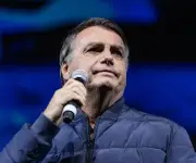 Congreso de Brasil reduce condena de Bolsonaro, duro revés para Lula