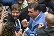 Congreso de Brasil reduce penas por golpismo a Jair Bolsonaro y seguidores