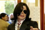 Cuatro hermanos demandan a herederos de Michael Jackson por abuso