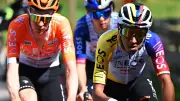 Egan Bernal culmina cuarto en exigente etapa alpina con presencia colombiana destacada