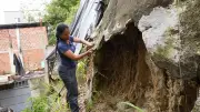 Girón: Talud inestable amenaza a familias de Marianela pese a muro de contención de $7.900 millones