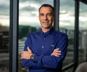 Glim lanza tarjeta con Mastercard para reducir costos laborales hasta 30%