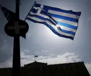 Grecia prohibirá redes sociales a menores de 15 años para combatir adicción digital