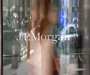 JPMorgan destaca resiliencia del mercado laboral colombiano pese a aumento histórico del salario mínimo