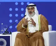 OPEP+ acuerda aumento simbólico de producción petrolera en medio de conflicto bélico