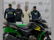 Policía captura a dos ladrones en flagrancia tras robo de motocicleta en Barranquilla