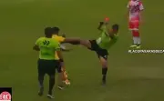 Árbitro peruano ejecuta patada voladora contra jugador en partido amateur