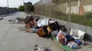 Reaparece foco de basura en El Pozón: afecta a escuelas y vecinos
