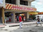 Sindicato Asocopservir convoca plantón en Cartagena por derechos laborales en Drogas La Rebaja