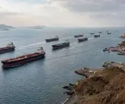 Trump amenaza décadas de política naval de EE.UU. como garante del comercio marítimo global