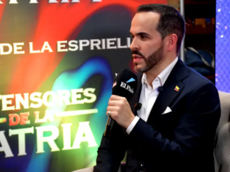 Abelardo de la Espriella denuncia presión de combos criminales en Medellín