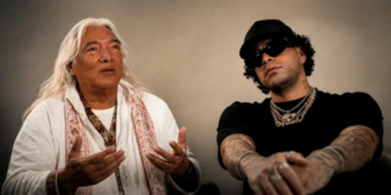 Abuelo Suaga Gua aclara su rol como chamán en concierto de Ryan Castro en Medellín