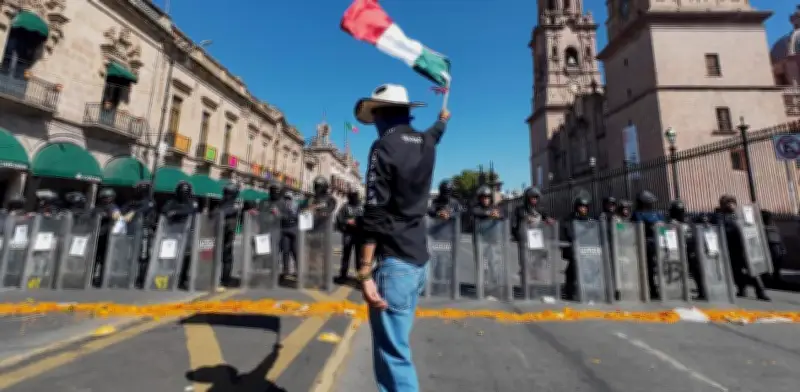 Aguacate, limón y miedo: la vida en Michoacán tras ofensiva militar