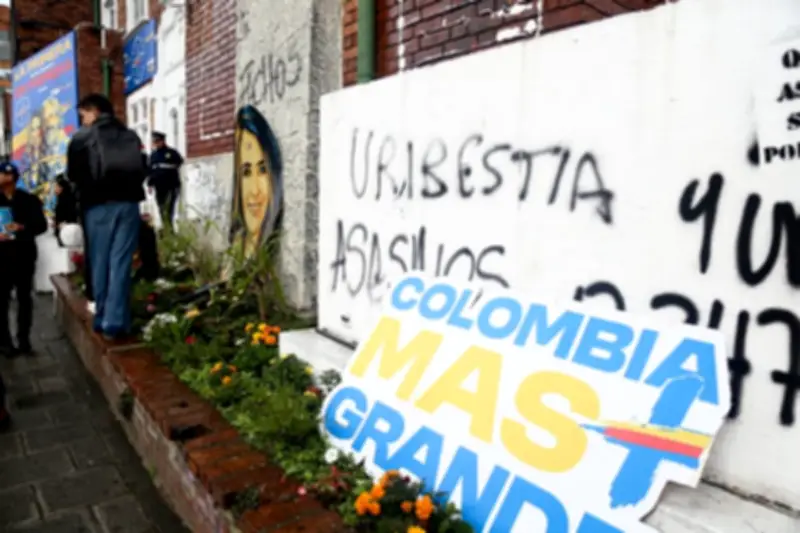 Alcalde Galán responsabiliza a Petro por vandalismo en Bogotá y Cali