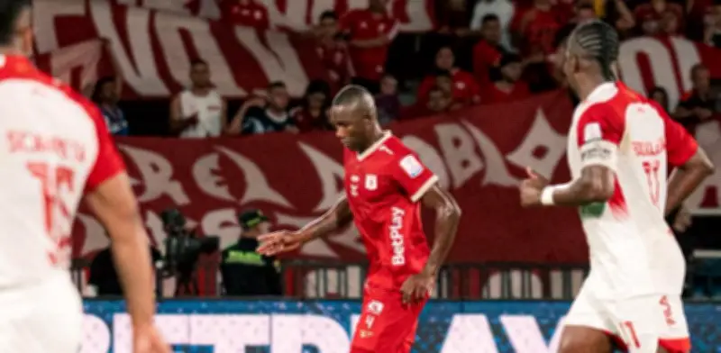 América y Santa Fe empatan 1-1 en Cali: llave abierta para la vuelta en Bogotá