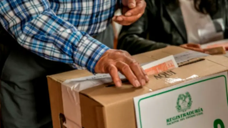 Antioquia: 21 municipios en riesgo electoral extremo por grupos armados