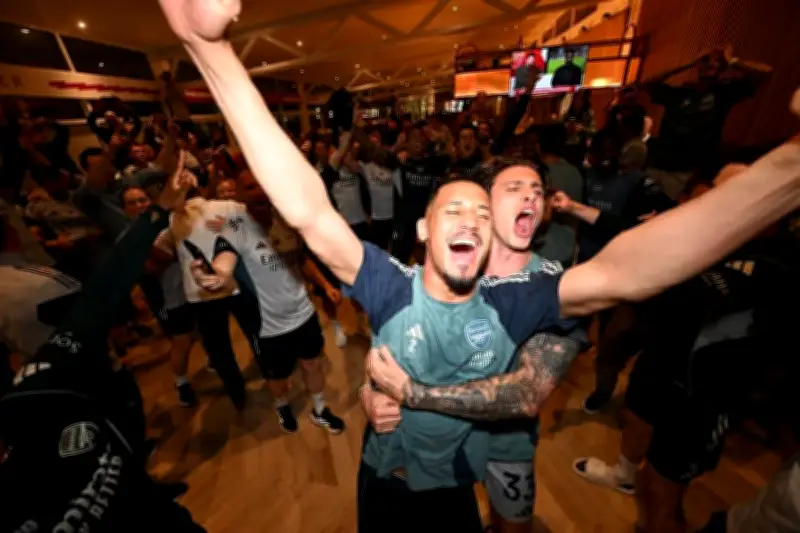 Arsenal celebra título de Premier League tras 22 años de sequía