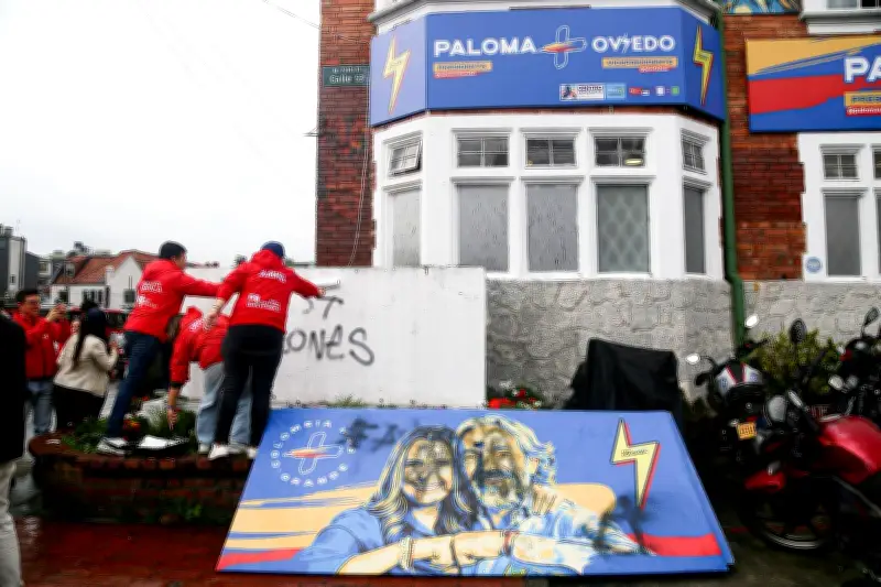 Ataque vandálico contra sede de Paloma Valencia en Bogotá