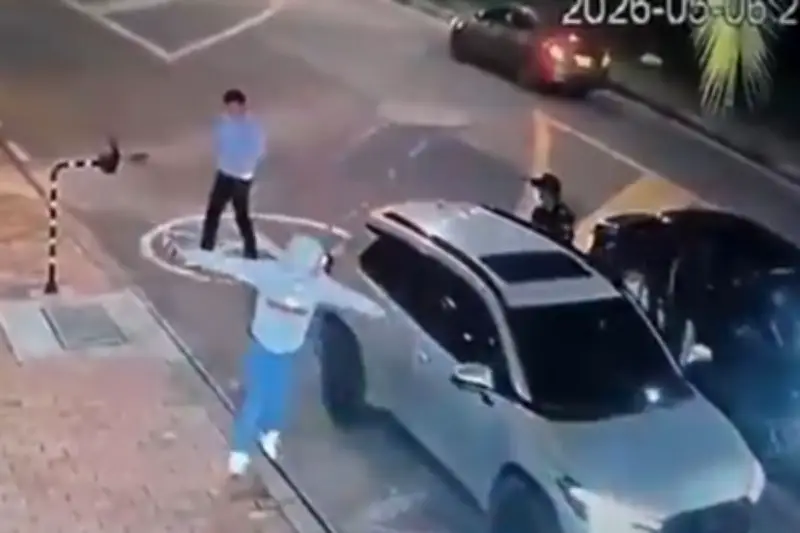 Aterrador robo de Toyota Cross en Colina Campestre, Bogotá: apuntan con arma a ocupantes