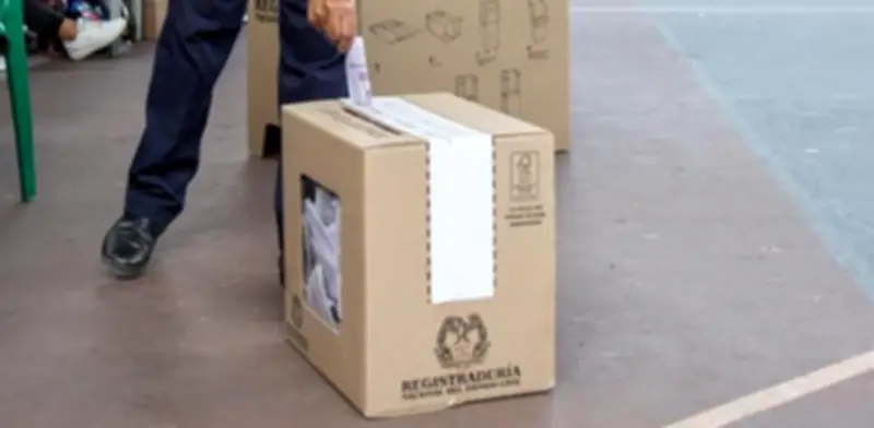 AtlasIntel podrá seguir publicando encuestas mientras el CNE define su situación