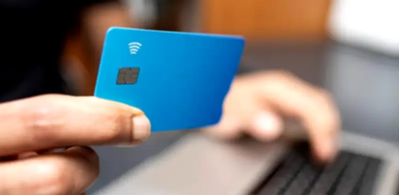 Banco Caja Social alerta sobre el aumento del fraude 'cambiazo' que roba tarjetas y claves