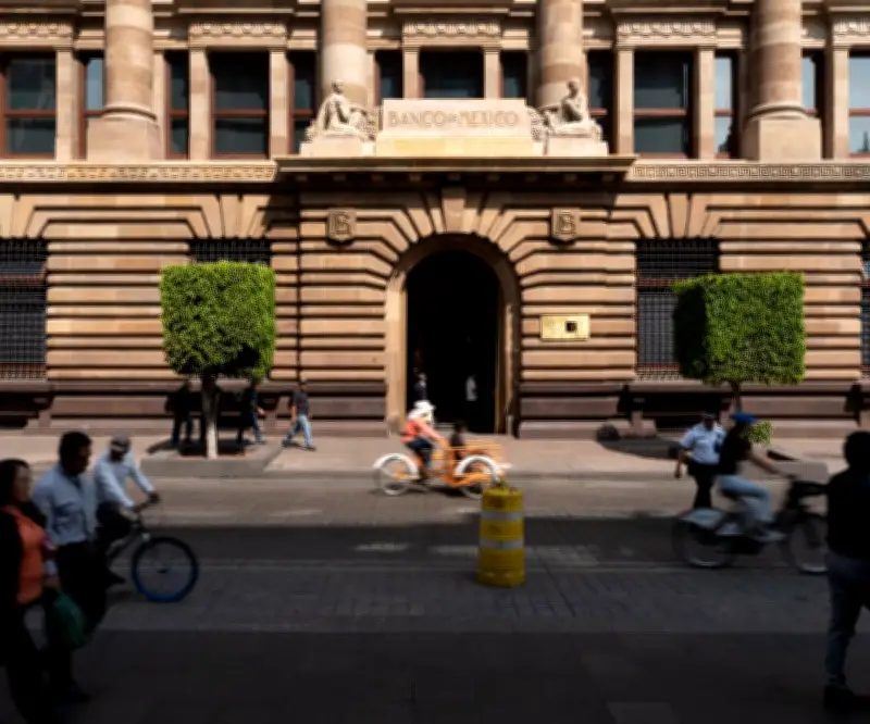 Banxico recorta tasa a 6,5% y sugiere fin del ciclo de flexibilización
